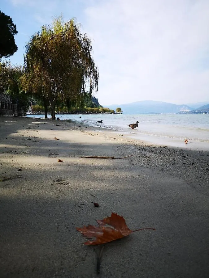 Feluca Lägenhet Luino